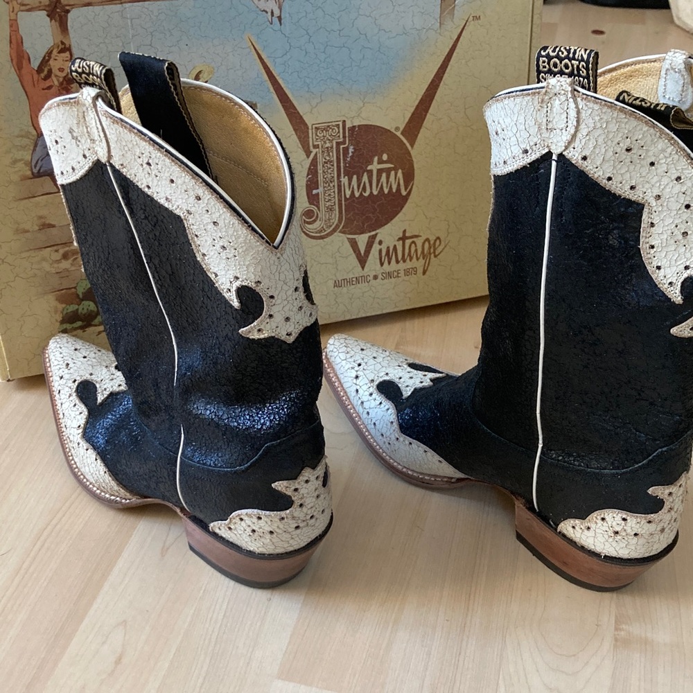 Like New Justin Boots Black and Cream Cowboy Boots sz 10 - Picture 5 of 12